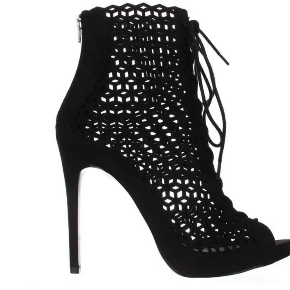 Steve Madden Zaylan Booties - Black